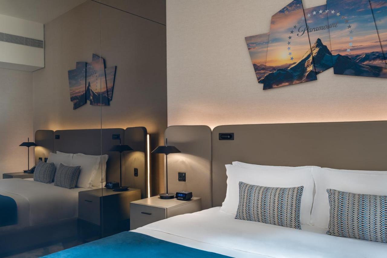 Paramount Hotel Midtown Dubai Exterior photo A bedroom at the hotel